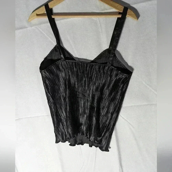 Escapade black women's pleated shell with straps sz M made in USA - Picture 3 of 4